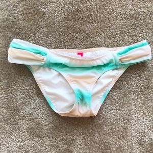 Sky VS Bikini Bottoms